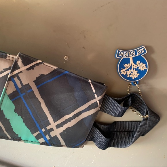 Plaid thirty one Insulated bag with Blue and Green Accents New With brand tags - Picture 2 of 3